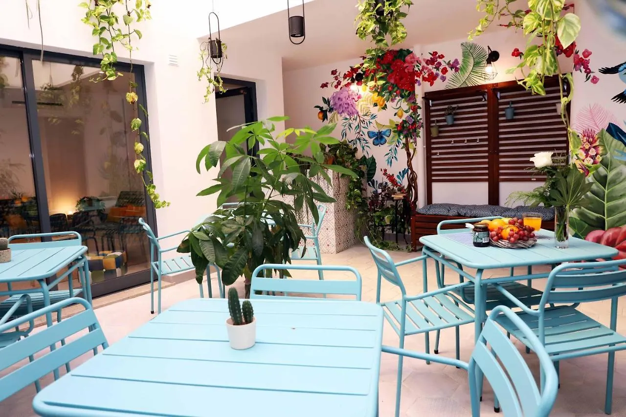 Le Jardin Secret De Faro Guesthouse 3*,