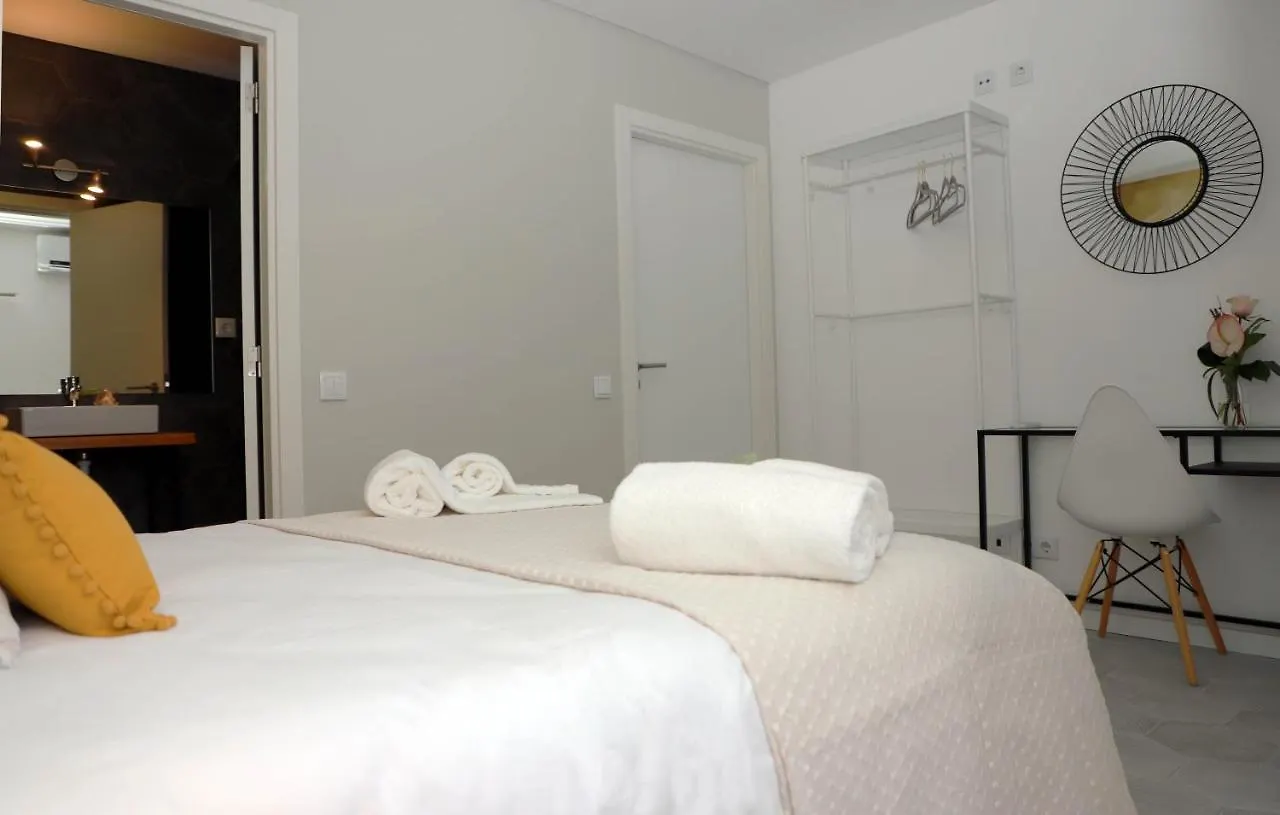 Le Jardin Secret De Faro Guesthouse